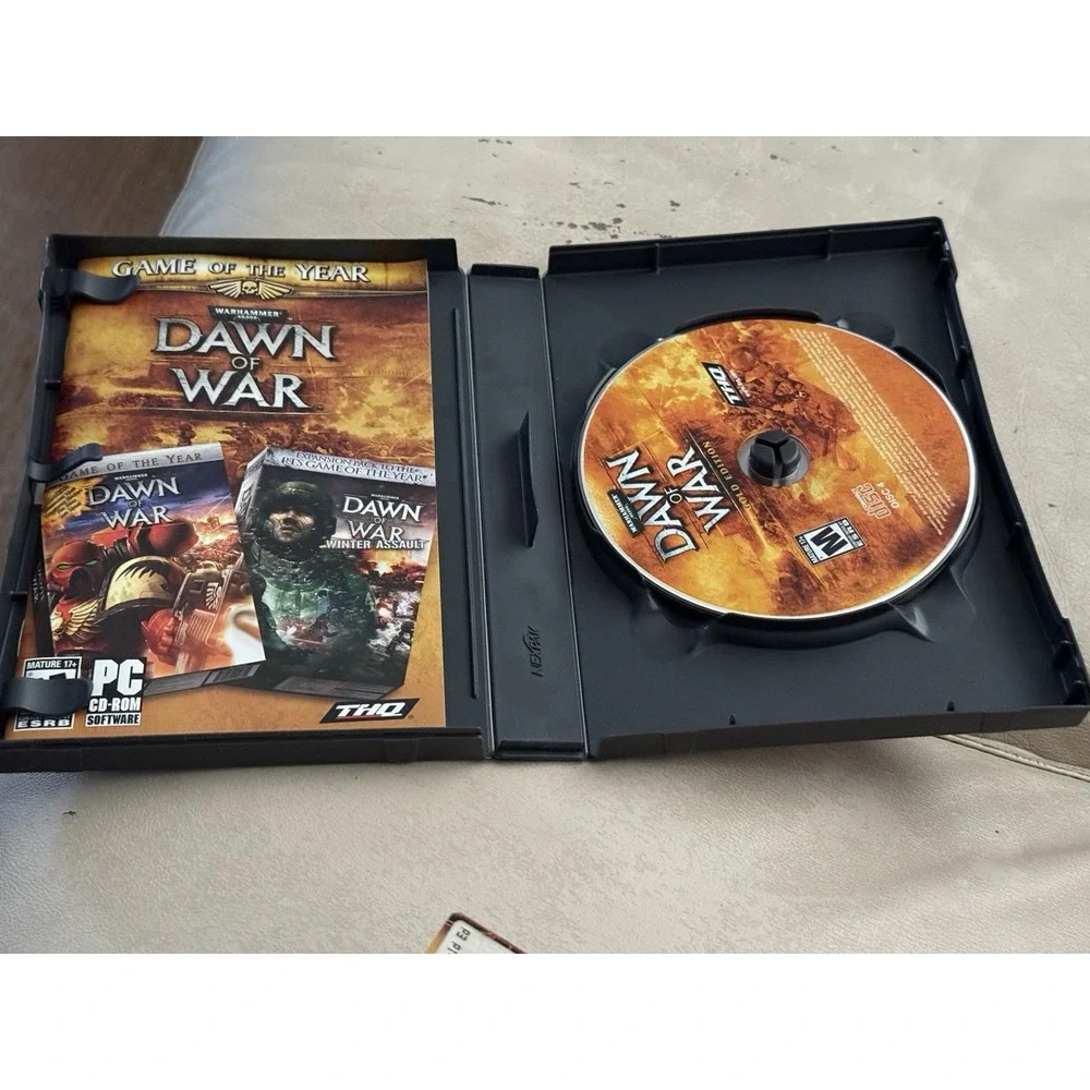 Warhammer 40K Dawn of War Gold Edition by Relic, PC, 2004 COMPLETE 4 Disc